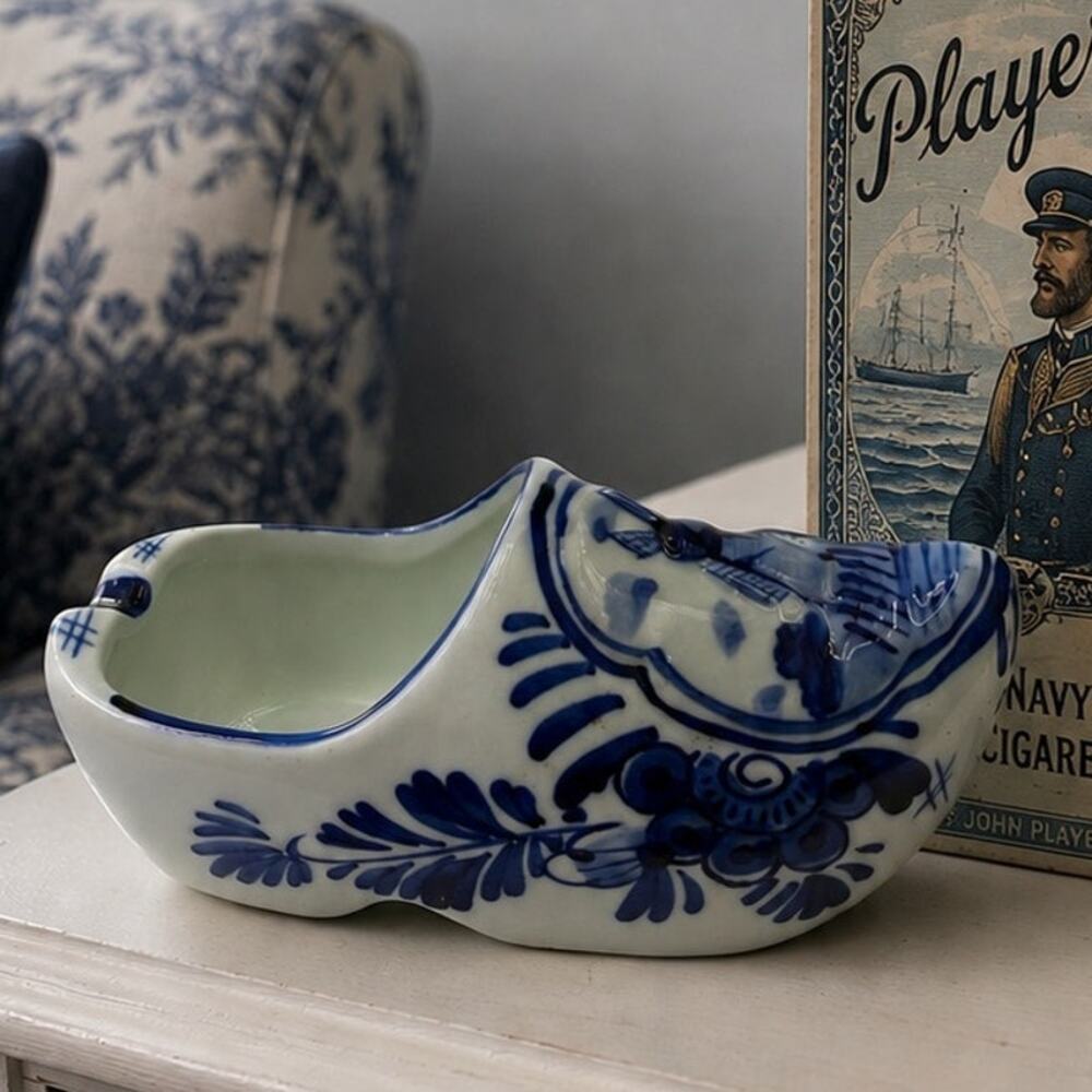 1950's Delfts Blaw Porcelain Dutch Ashtray